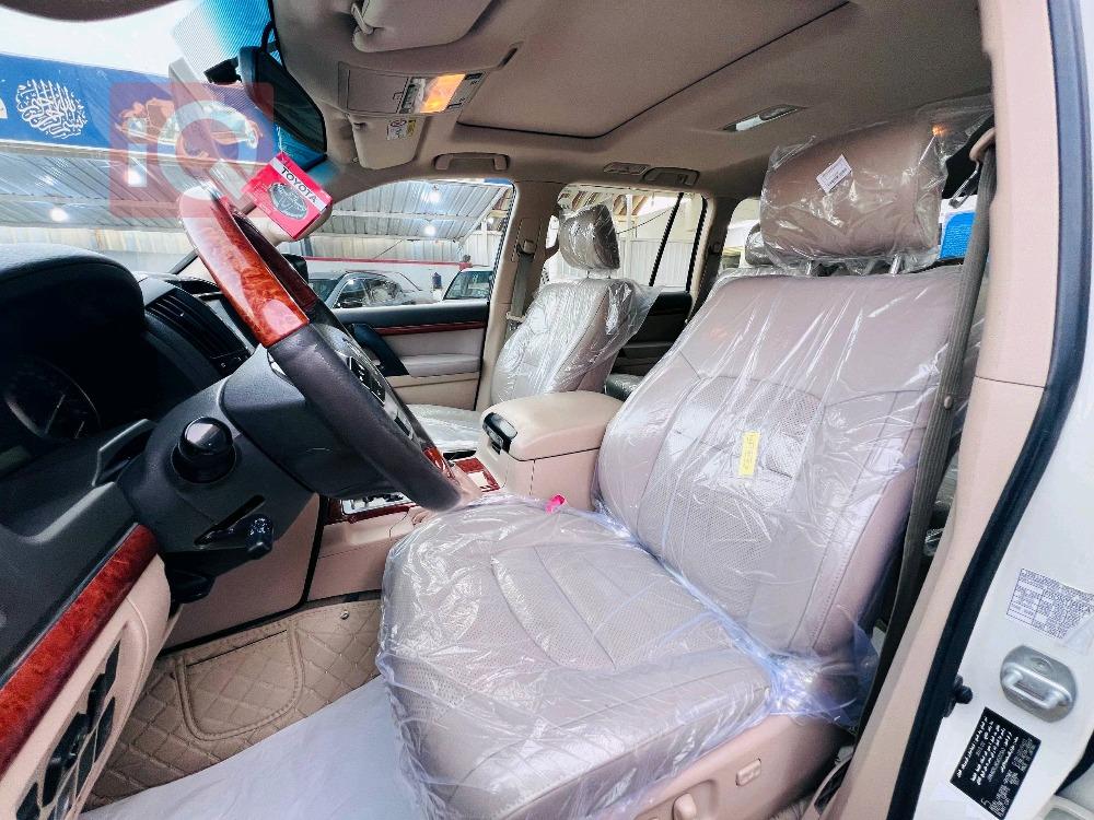 تويوتا لاندكروزر